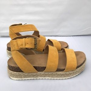 Platform sandals